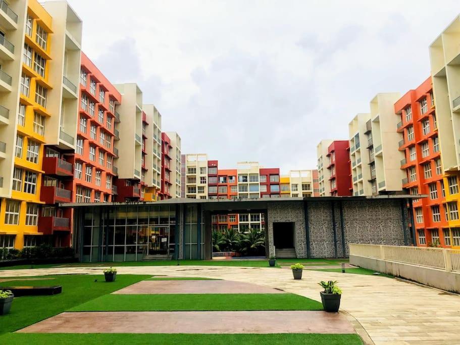 Lovely 2-Bedroom Sea View Serviced Apartment Dabolim Goa Exterior photo