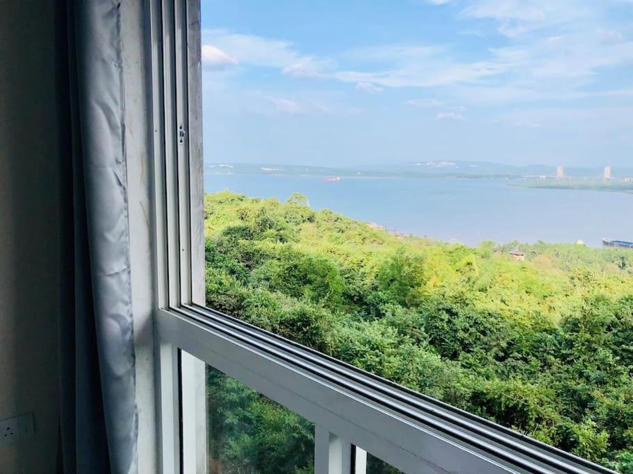 Lovely 2-Bedroom Sea View Serviced Apartment Dabolim Goa Exterior photo